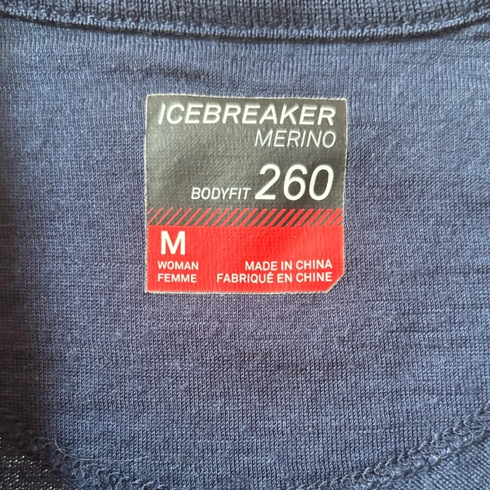 Icebreaker Merino Bodyfit Top in Deep Blue - Picture 2 of 4